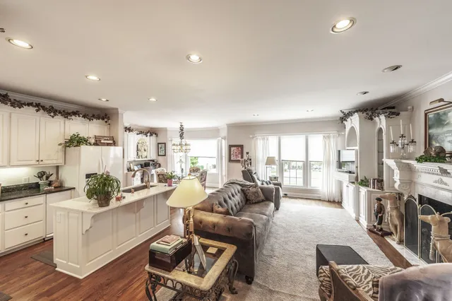 $1,200,000 | 111 Governors Point Boulevard, Hendersonville, TN 37075