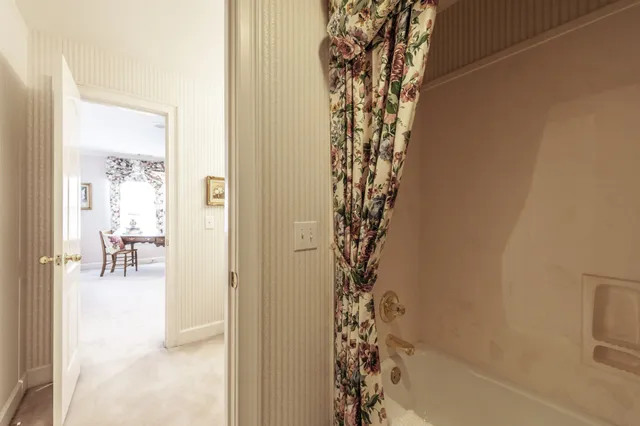 $1,200,000 | 111 Governors Point Boulevard, Hendersonville, TN 37075