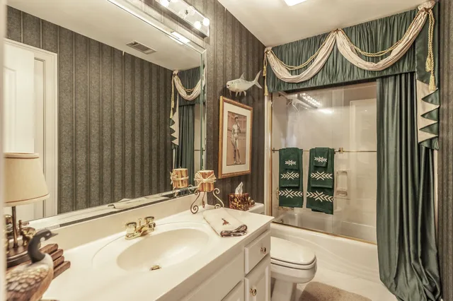 $1,200,000 | 111 Governors Point Boulevard, Hendersonville, TN 37075