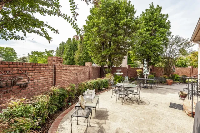 $1,200,000 | 111 Governors Point Boulevard, Hendersonville, TN 37075