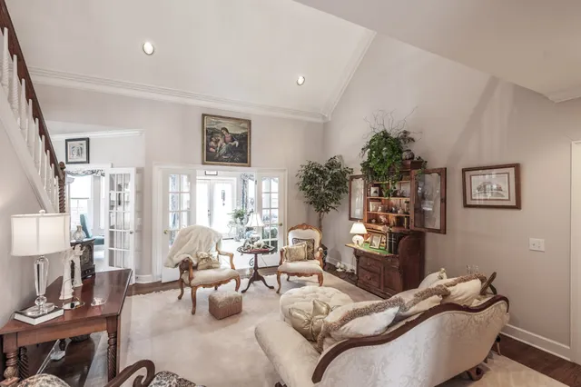 $1,200,000 | 111 Governors Point Boulevard, Hendersonville, TN 37075