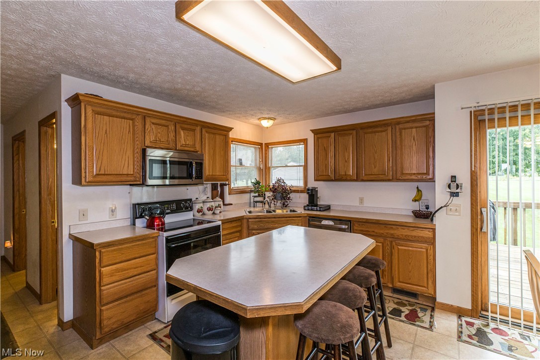 3528 Rohrer Road Wadsworth, OH 44281 - Photo 10 of 30