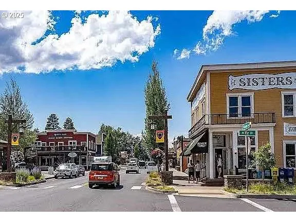 $595,000 | 11122 Bunk House Lane, Redmond, OR 97756