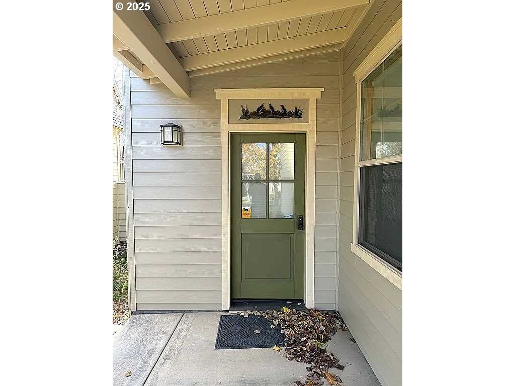 11122 Bunk House Lane Redmond, OR 97756 - Photo 4 of 30