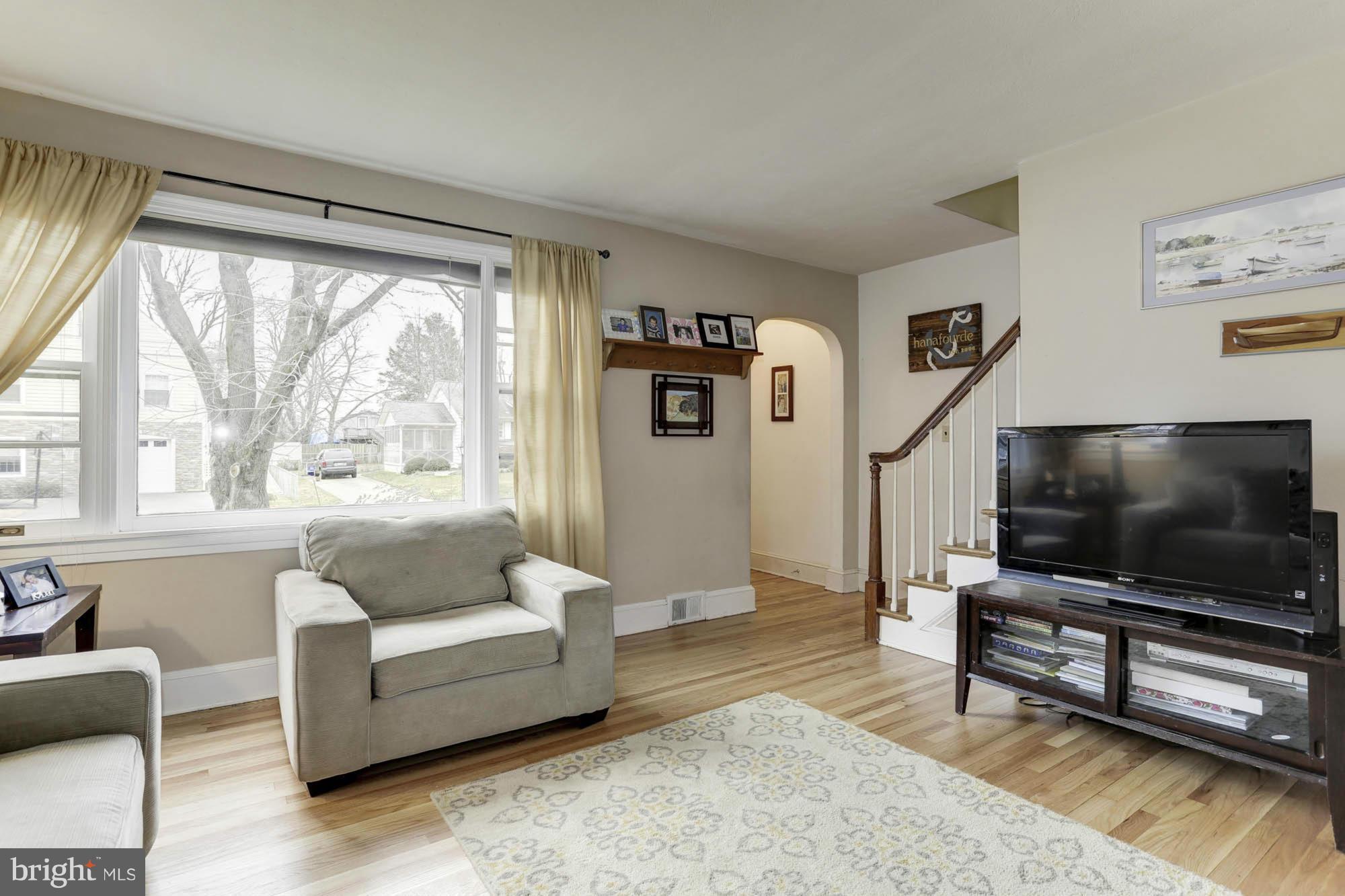 213 Gibson Road Annapolis, MD 21401 - Photo 10 of 30 Over 2000 Square Foot Home Offering Lots of Space