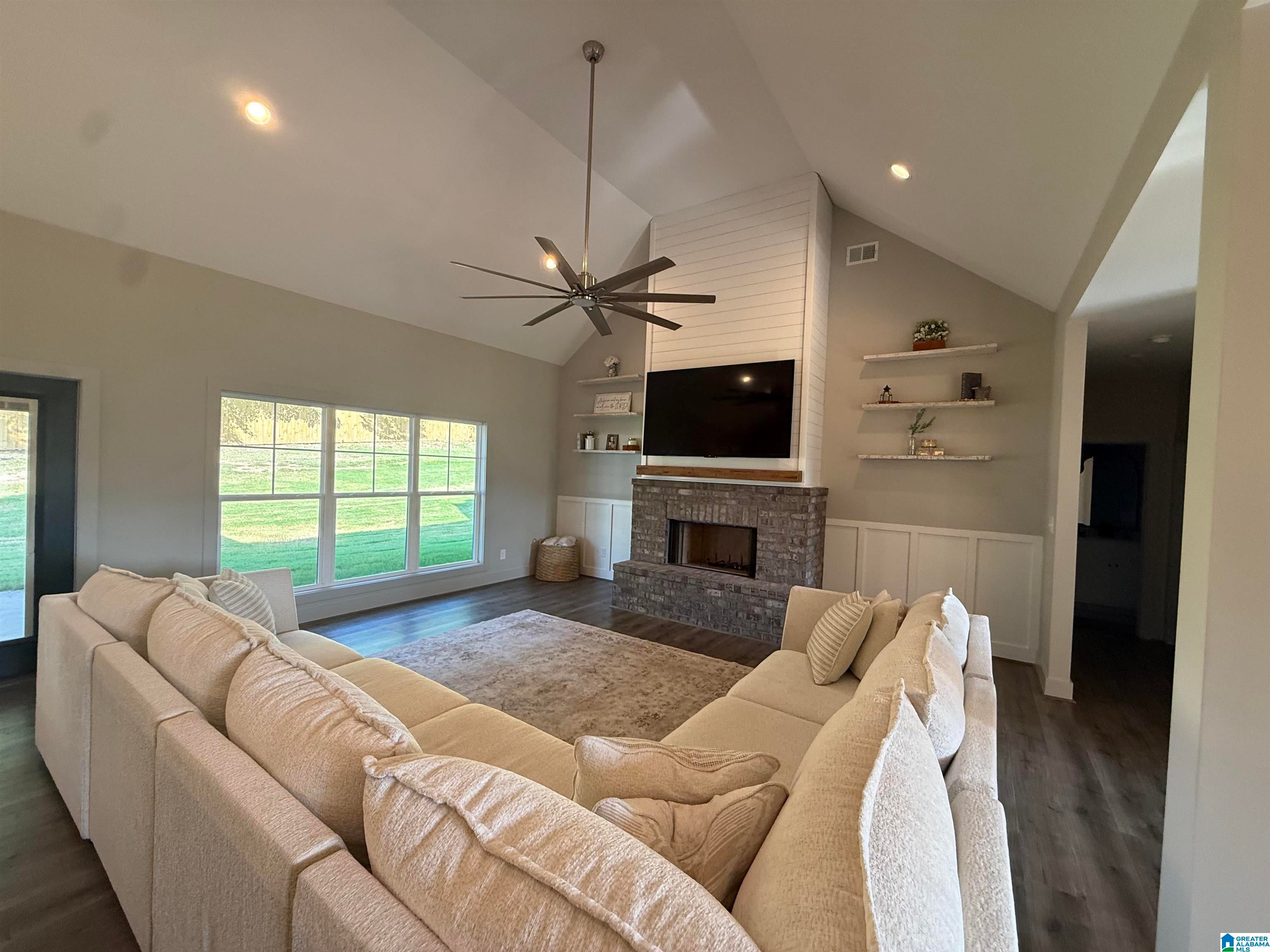 15 Old Rd Way Cropwell, AL 35054 - Photo 4 of 31 Gallery Image 4
