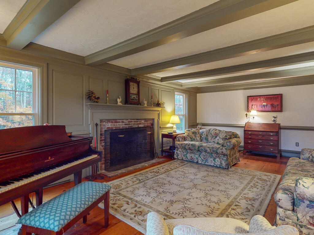 9 Winding Way Scarborough, ME 04074 - Photo 5 of 52 9WindingWay-Scarborough-05
