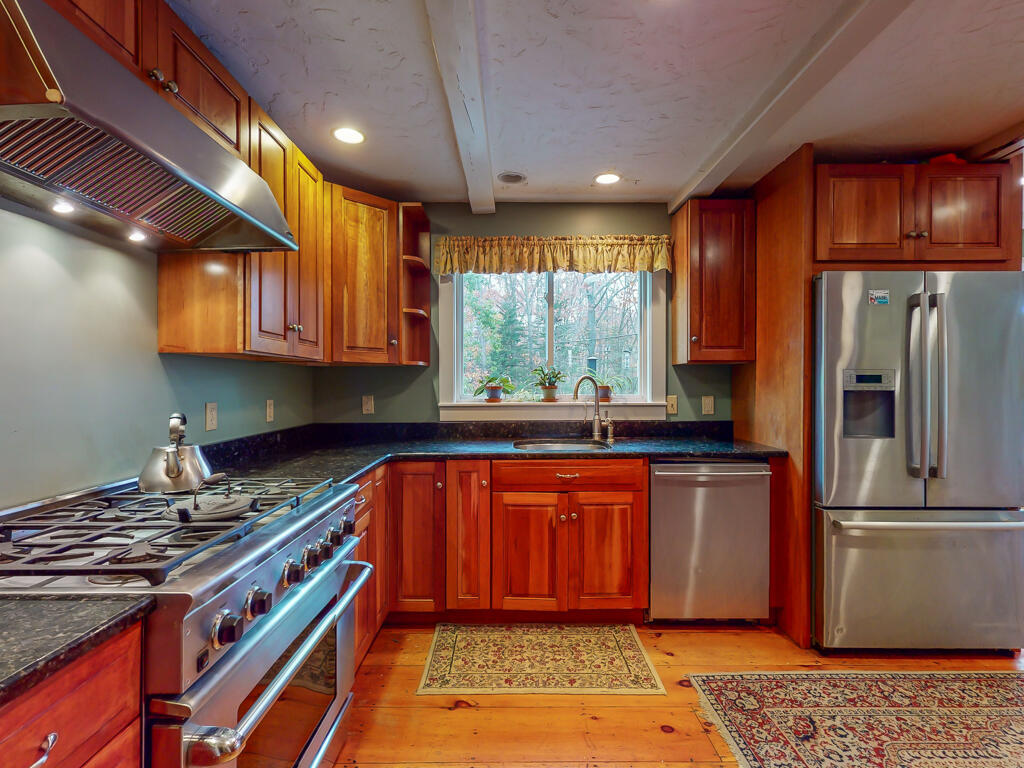 9 Winding Way Scarborough, ME 04074 - Photo 7 of 52 9WindingWay-Scarborough-08
