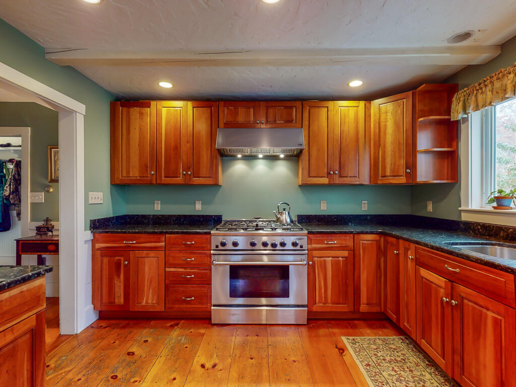 9 Winding Way Scarborough, ME 04074 - Photo 8 of 52 9WindingWay-Scarborough-11