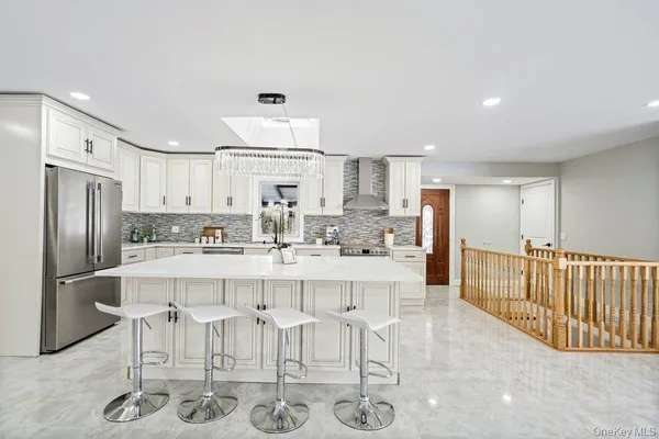 $1,899,000 | 497 Woodbury Road, Cold Spring Harbor, NY 11724