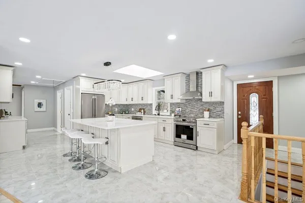 $1,899,000 | 497 Woodbury Road, Cold Spring Harbor, NY 11724