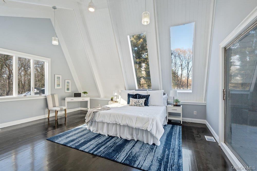 497 Woodbury Road Cold Spring Harbor, NY 11724 - Photo 23 of 47 Primary Bedroom Second Floor