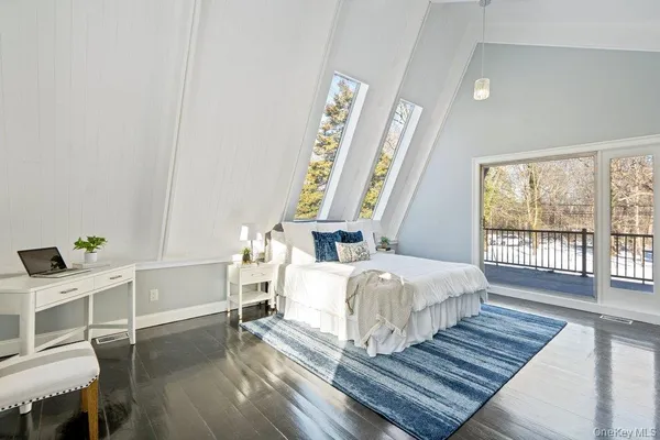 $1,899,000 | 497 Woodbury Road, Cold Spring Harbor, NY 11724