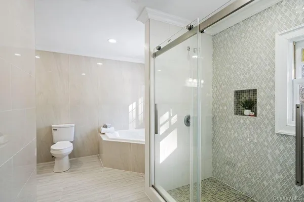 $1,899,000 | 497 Woodbury Road, Cold Spring Harbor, NY 11724