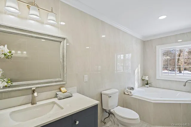 $1,899,000 | 497 Woodbury Road, Cold Spring Harbor, NY 11724