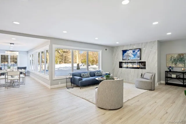 $1,899,000 | 497 Woodbury Road, Cold Spring Harbor, NY 11724