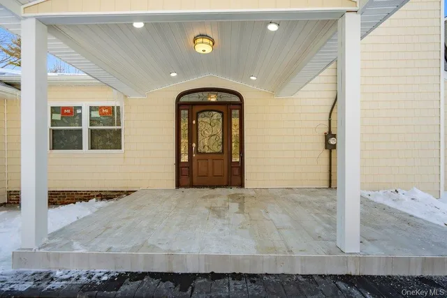 $1,899,000 | 497 Woodbury Road, Cold Spring Harbor, NY 11724