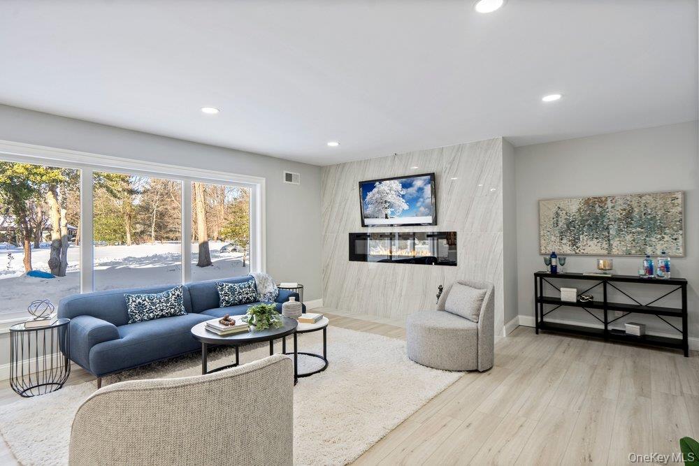 497 Woodbury Road Cold Spring Harbor, NY 11724 - Photo 5 of 47