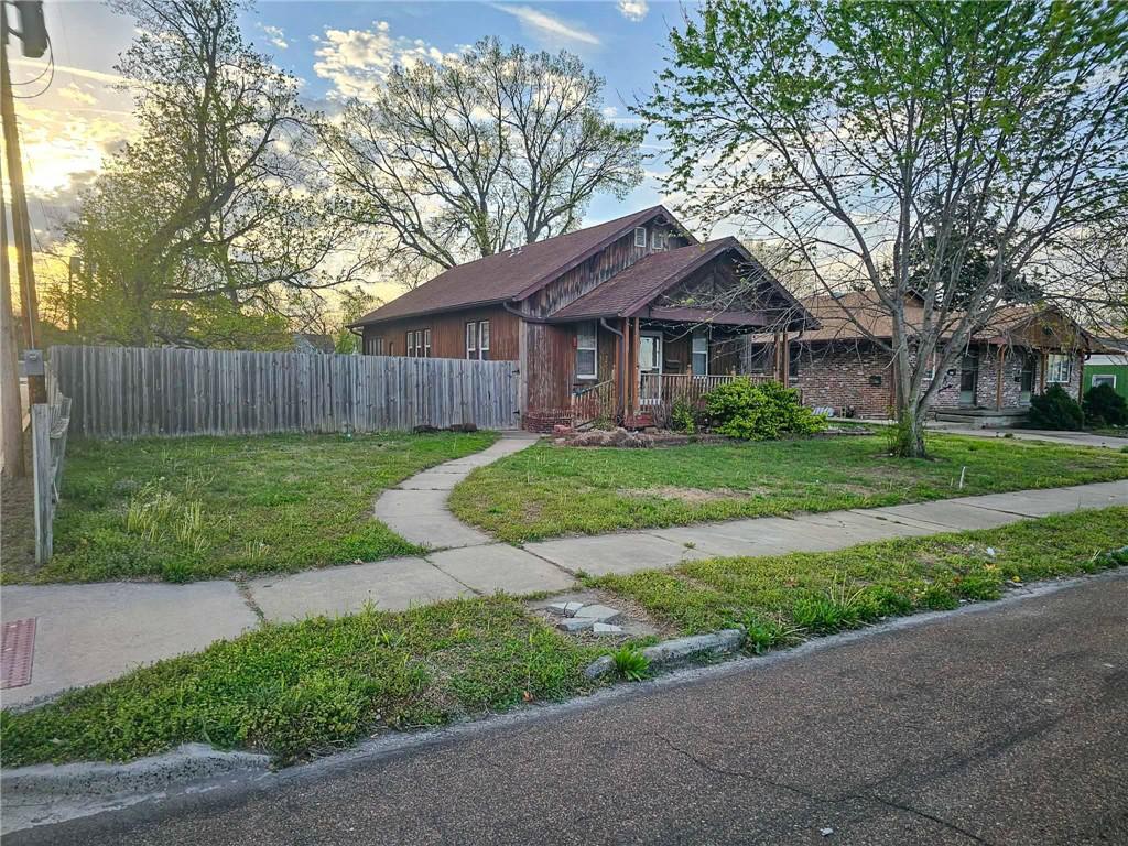 203 South Sycamore Street Iola, KS 66749 - Photo 17 of 19