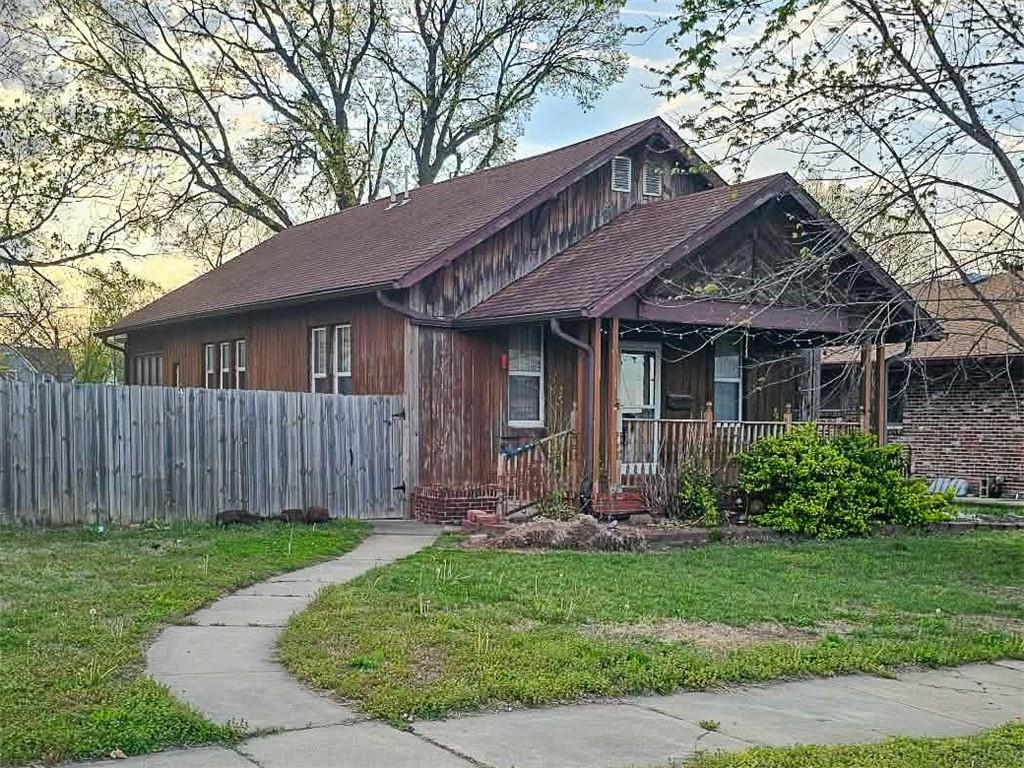 203 South Sycamore Street Iola, KS 66749 - Photo 18 of 19
