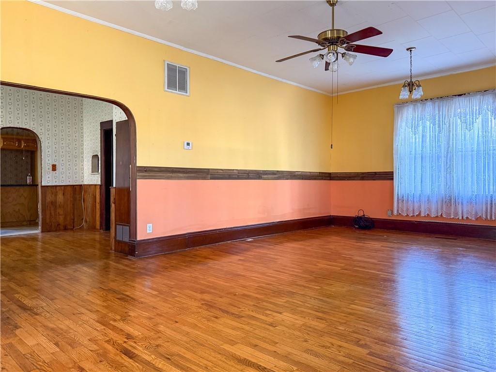 203 South Sycamore Street Iola, KS 66749 - Photo 5 of 19