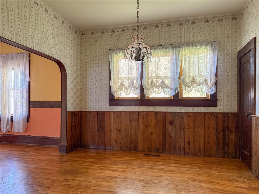 203 South Sycamore Street Iola, KS 66749 - Photo 6 of 19