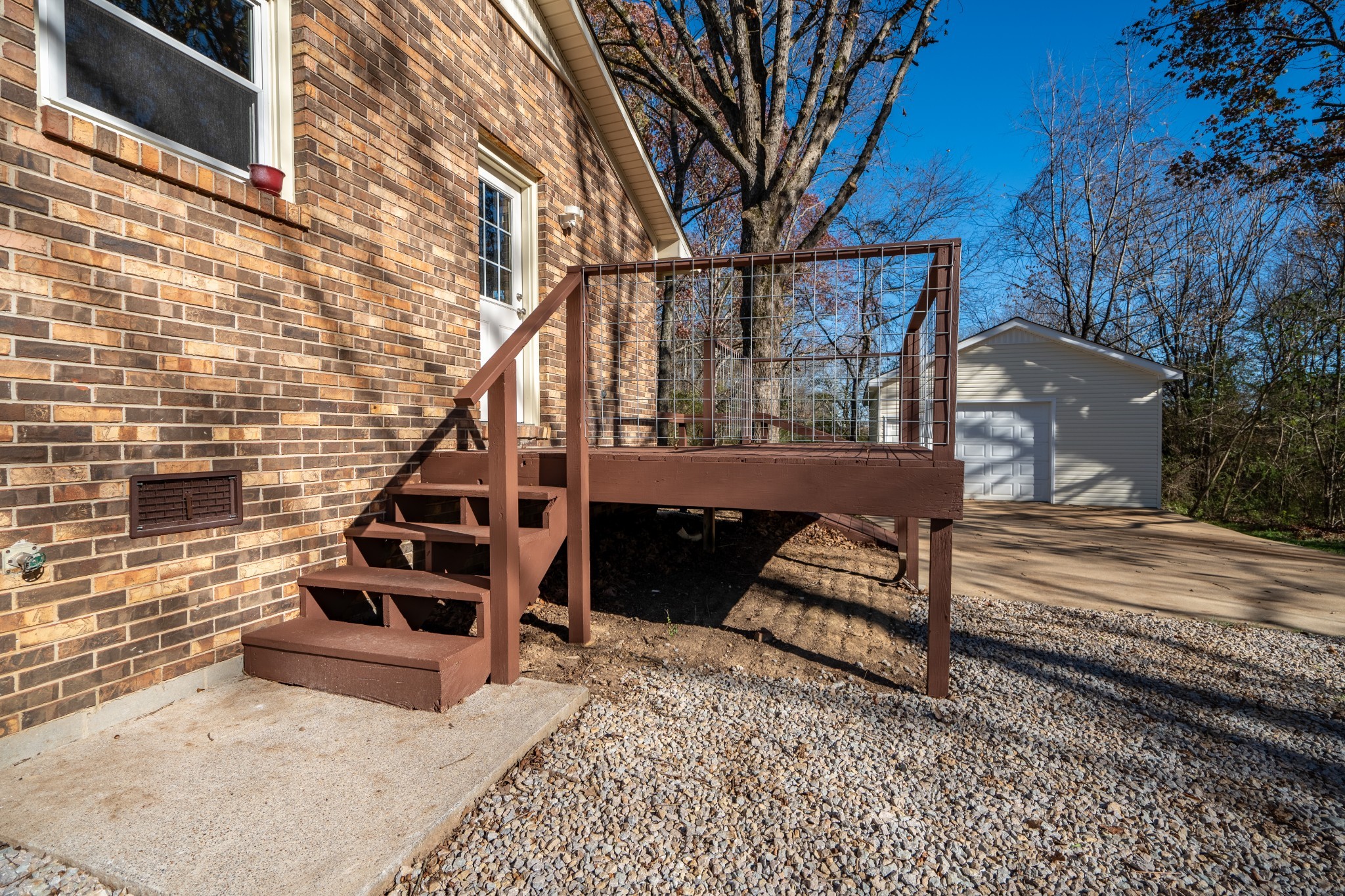 3993 Clanton Road Lawrenceburg, TN 38464 - Photo 5 of 24 a view of entryway with a front door