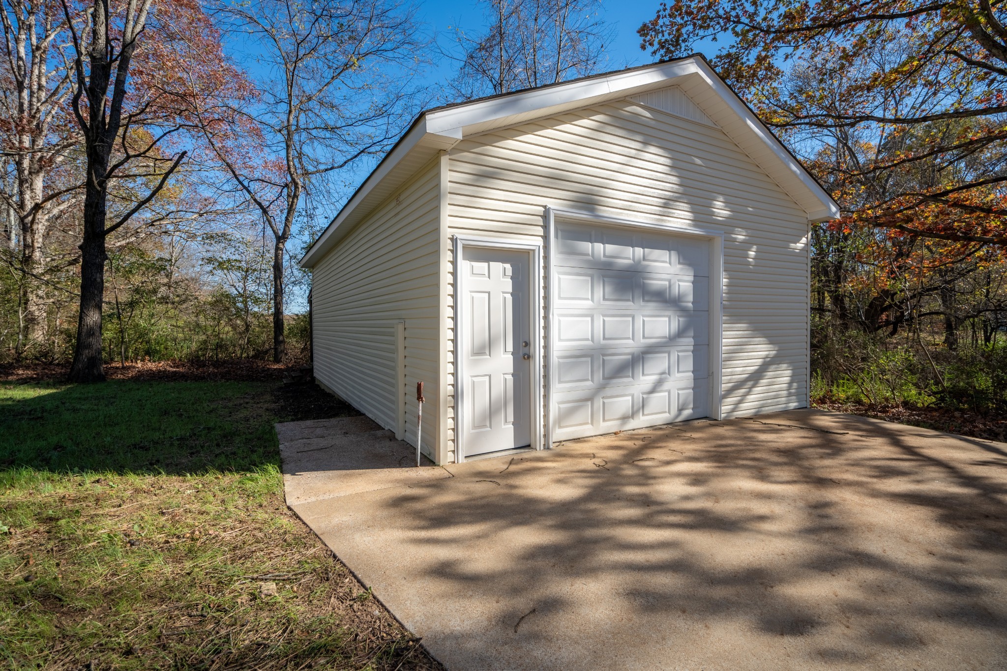 3993 Clanton Road Lawrenceburg, TN 38464 - Photo 6 of 24 a view of backyard with green space