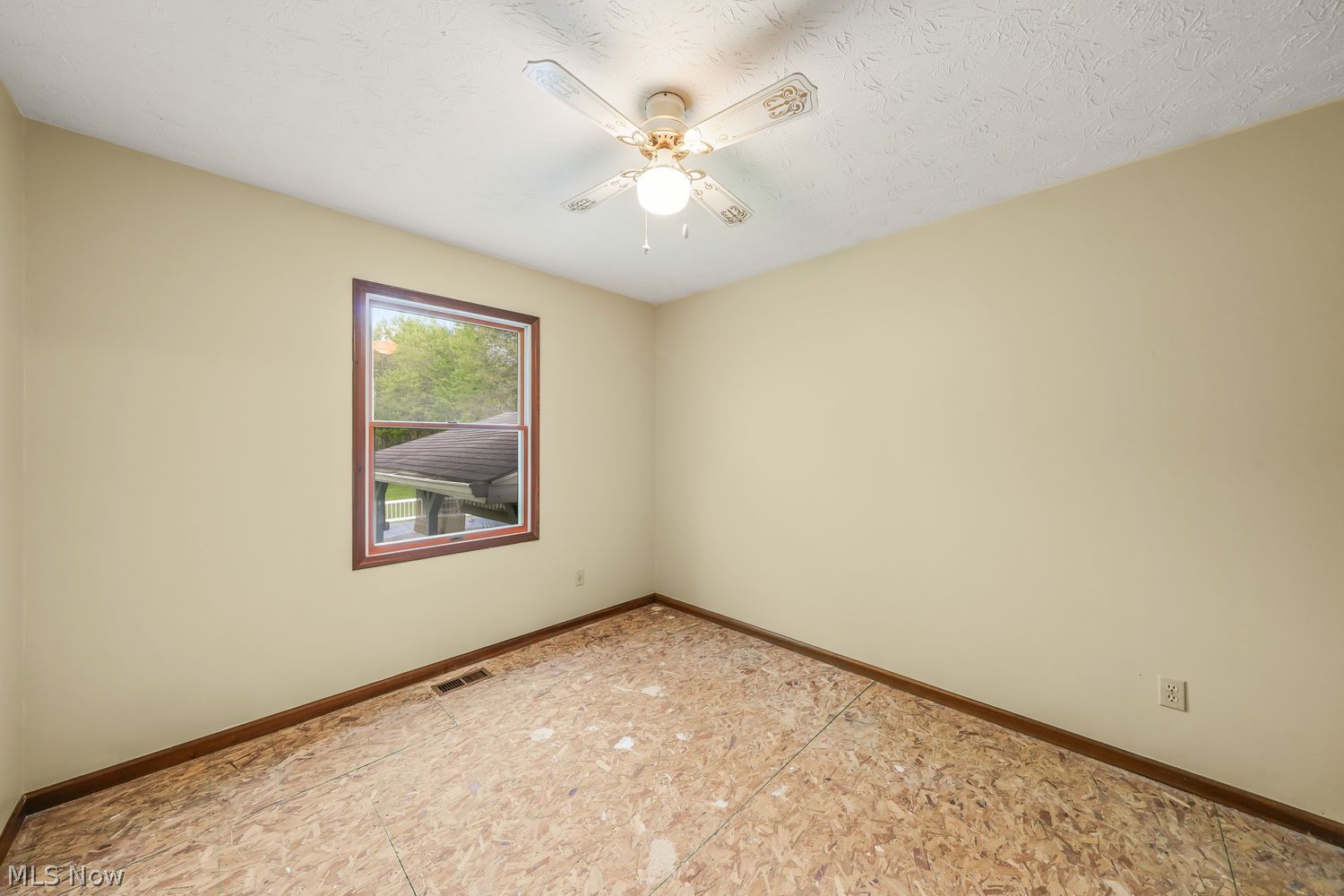 10703 Jones Road Diamond, OH 44412 - Photo 16 of 50