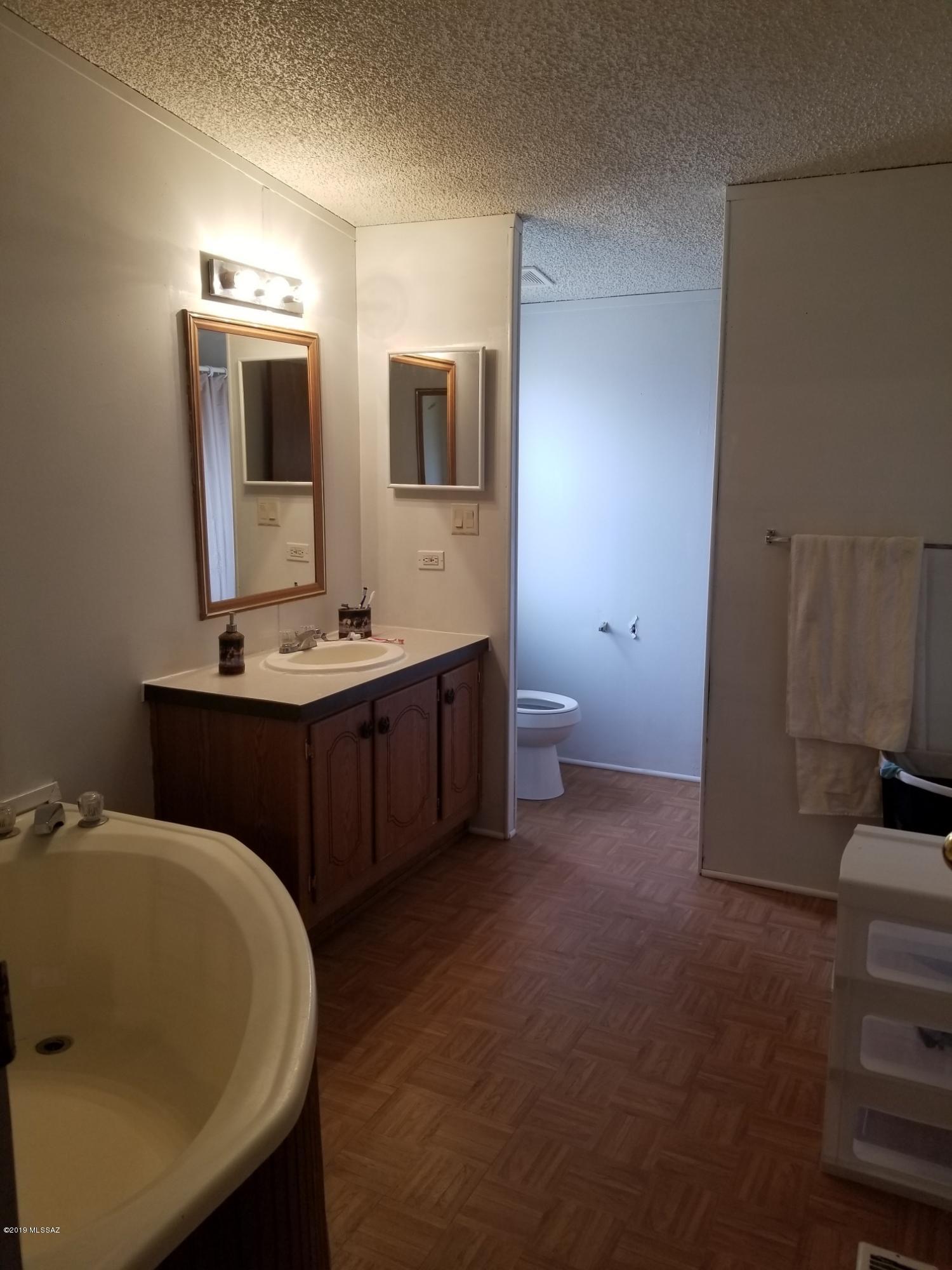 3530 West Hermans Road Tucson, AZ 85746 - Photo 12 of 27