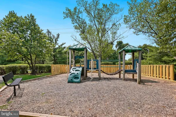 $2,950 | 12372 Herrington Manor Drive, Silver Spring, MD 20904