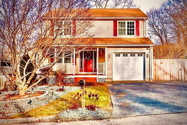 $500,000 | 99 Hilltop Drive, Johnston, RI 02919