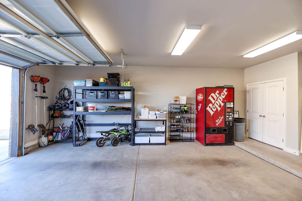 5854 111th Street Lubbock, TX 79424 - Photo 35 of 42 5854_111THST_ANNAPURDUE_2026-50