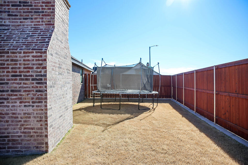 5854 111th Street Lubbock, TX 79424 - Photo 40 of 42 5854_111THST_ANNAPURDUE_2026-66