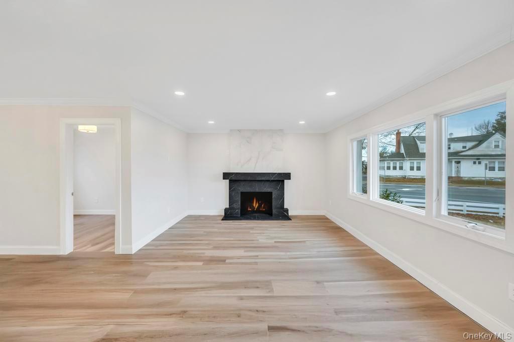 92 Sunset Road Bay Shore, NY 11706 - Photo 15 of 42