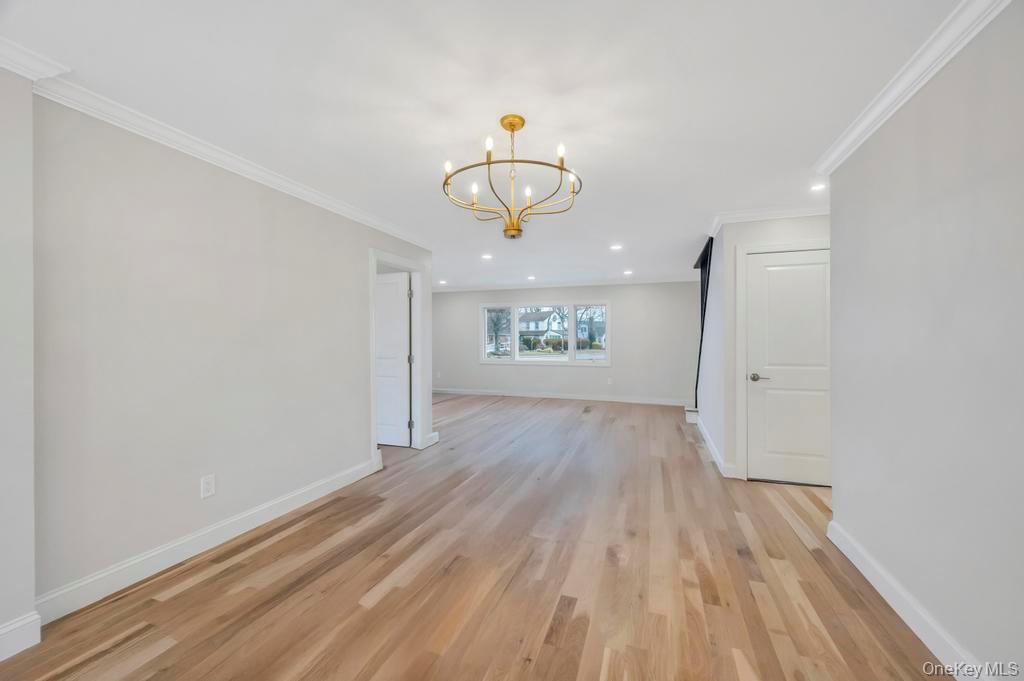 92 Sunset Road Bay Shore, NY 11706 - Photo 19 of 42