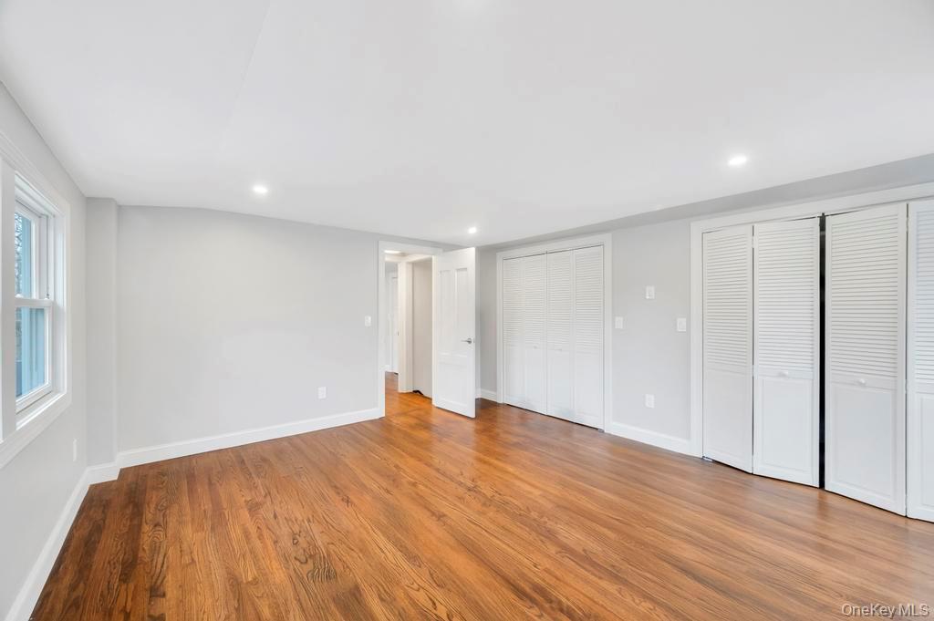 92 Sunset Road Bay Shore, NY 11706 - Photo 35 of 42