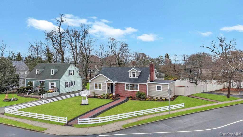 92 Sunset Road Bay Shore, NY 11706 - Photo 5 of 42