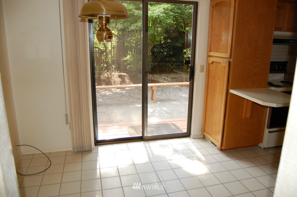 1208 West Racine Street Bellingham, WA 98229 - Photo 5 of 24 Gallery Image 5