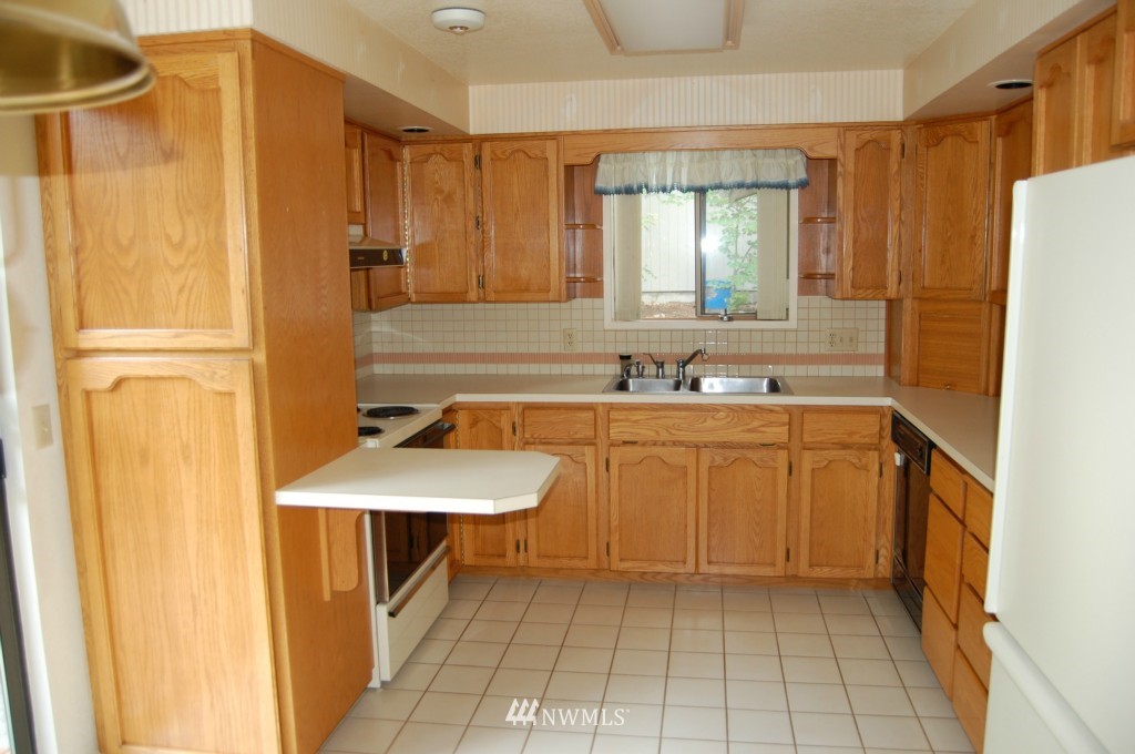 1208 West Racine Street Bellingham, WA 98229 - Photo 6 of 24 Gallery Image 6