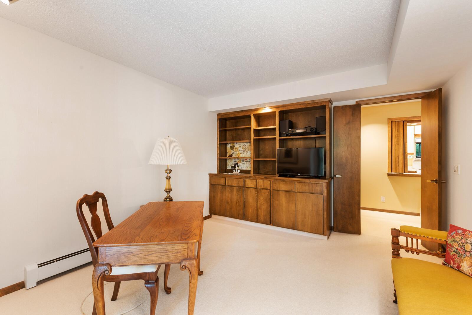 7250 Lewis Ridge Parkway, Unit 215 Edina, MN 55439 - Photo 15 of 35 Gallery Image 15