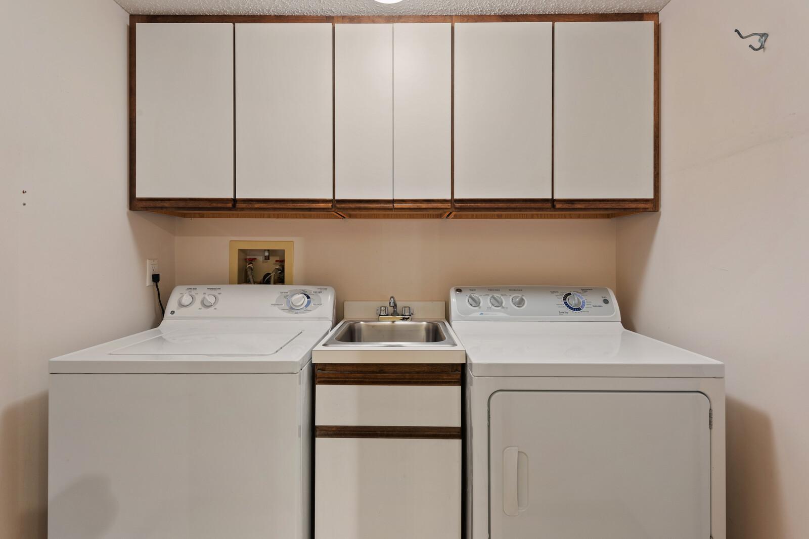 7250 Lewis Ridge Parkway, Unit 215 Edina, MN 55439 - Photo 17 of 35 Gallery Image 17
