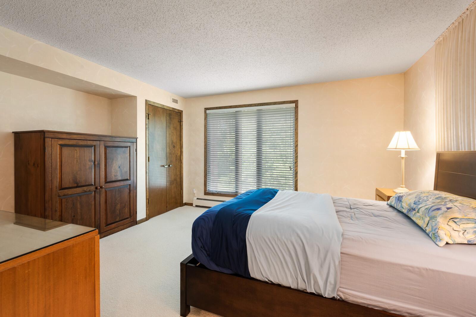 7250 Lewis Ridge Parkway, Unit 215 Edina, MN 55439 - Photo 18 of 35 Gallery Image 18