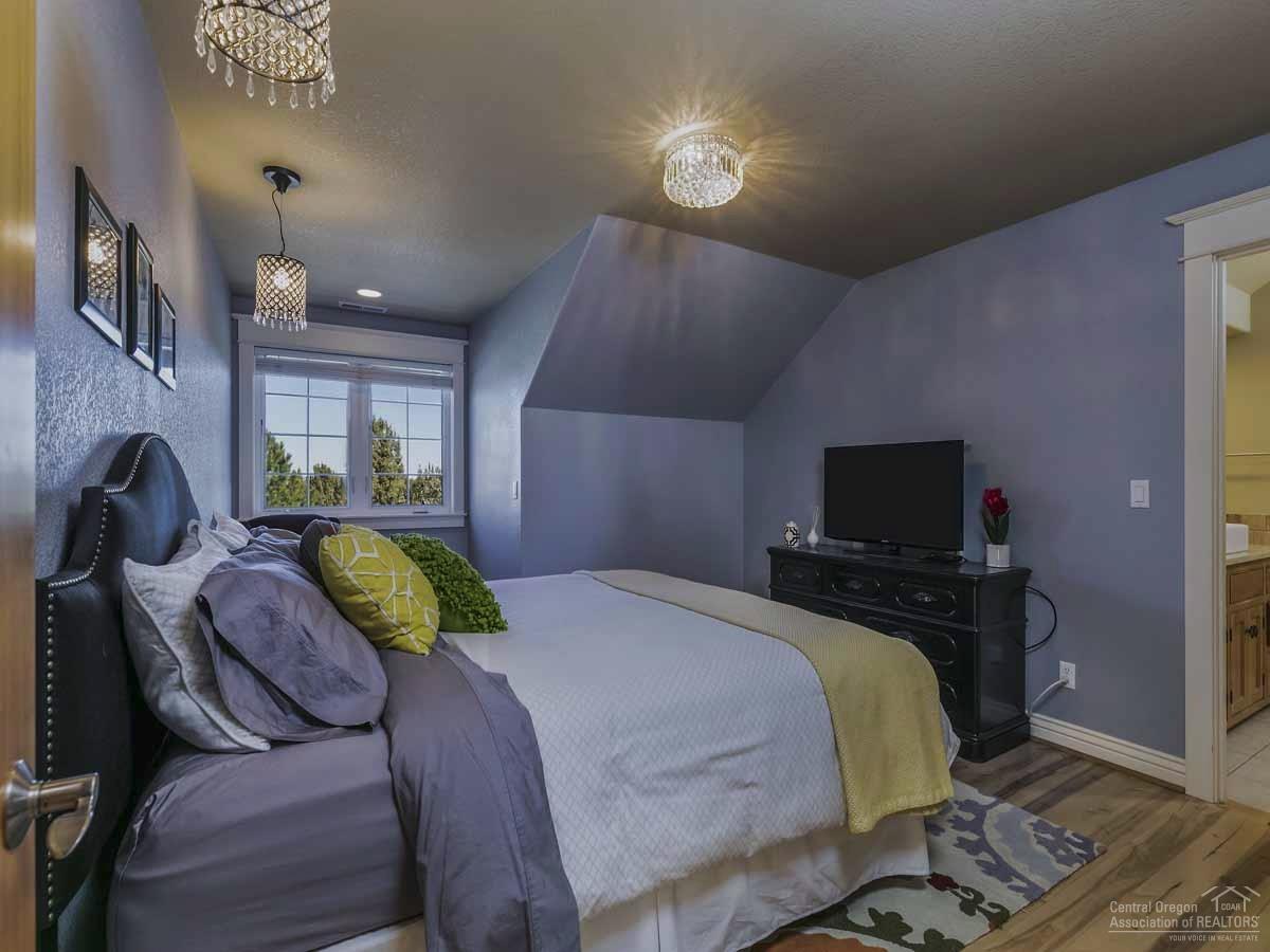 64415 Hunnell Road Bend, OR 97703 - Photo 11 of 25 Additional Photo
