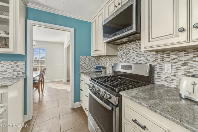 $2,000 | 1122 Dugas Road, Lafayette, LA 70507