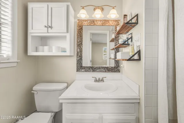 $2,000 | 1122 Dugas Road, Lafayette, LA 70507