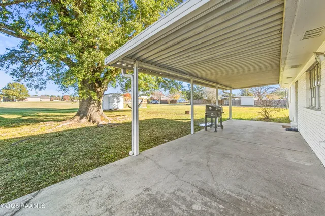 $2,000 | 1122 Dugas Road, Lafayette, LA 70507