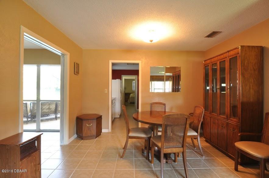 922 Valencia Road South Daytona, FL 32119 - Photo 19 of 31 dining