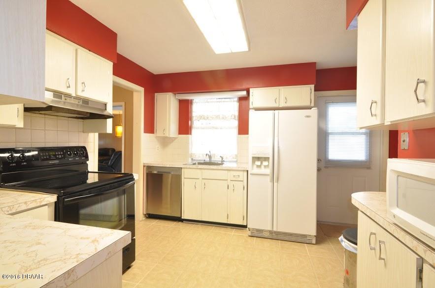 922 Valencia Road South Daytona, FL 32119 - Photo 21 of 31 kitchen 2