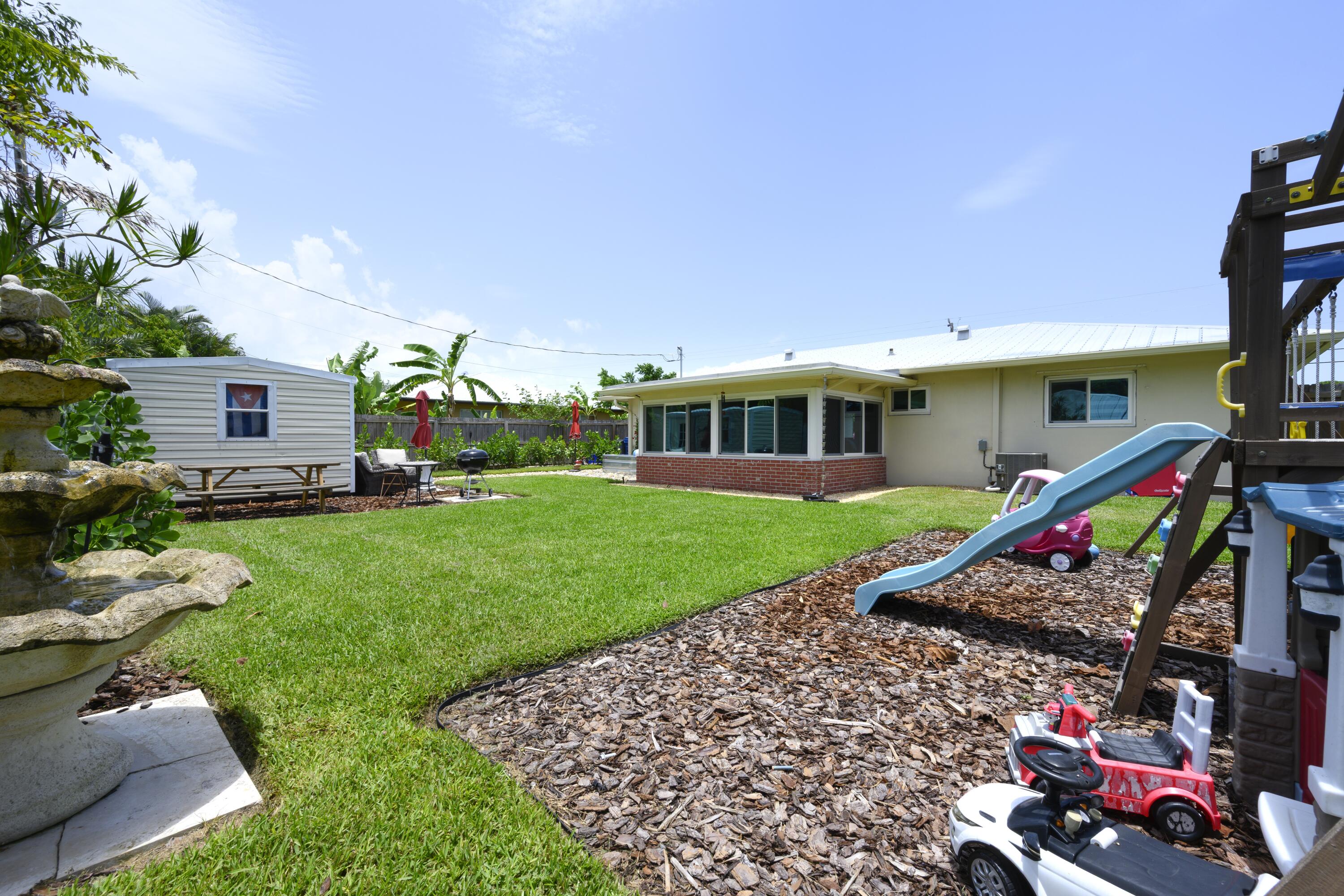 10 Van Road Jupiter, FL 33469 - Photo 19 of 42 BACKYARD